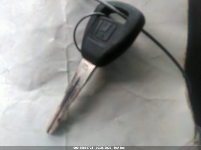 2002 HONDA ACCORD SDN VP VIN: 1HGCF86672A130376
