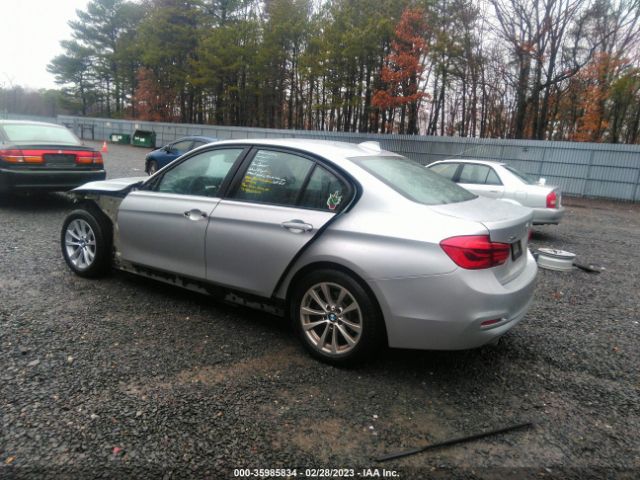 WBA8A3C58JA488308 BMW 3 Series 320i Xdrive
