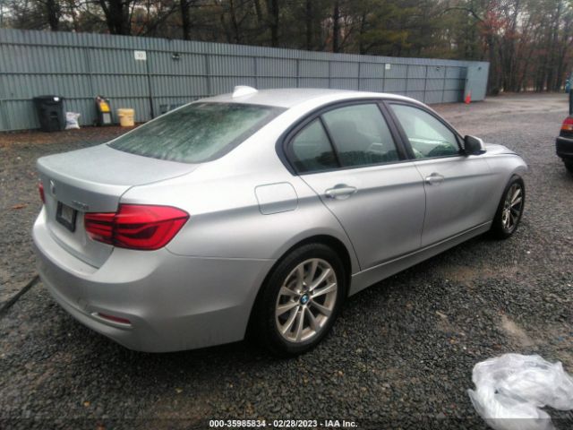 WBA8A3C58JA488308 BMW 3 Series 320i Xdrive