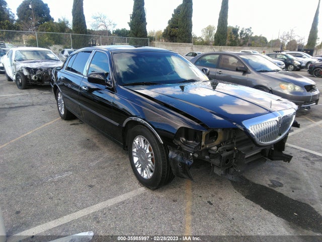 2007 LINCOLN TOWN CAR SIGNATURE L VIN: 1LNHM85W87Y613770