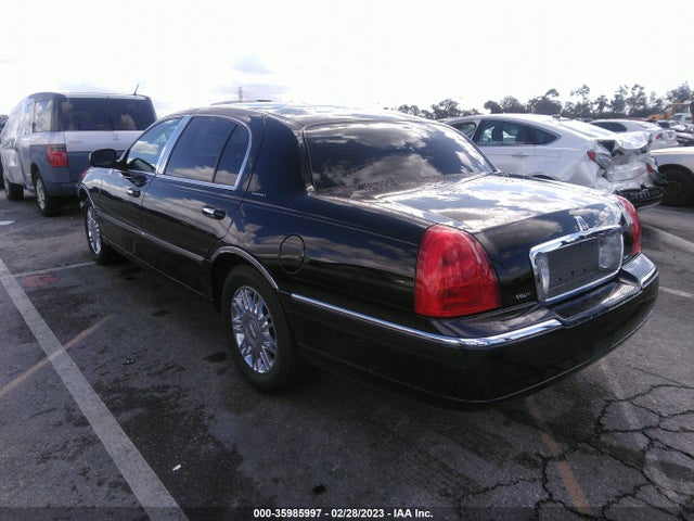 2007 LINCOLN TOWN CAR SIGNATURE L VIN: 1LNHM85W87Y613770