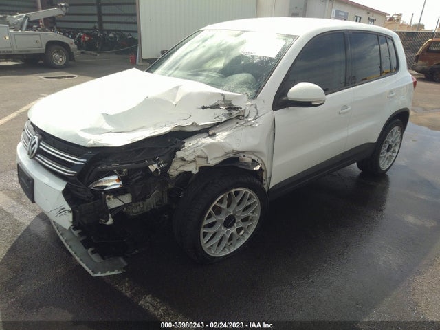 WVGAV7AX6HK047068 Volkswagen TIGUAN