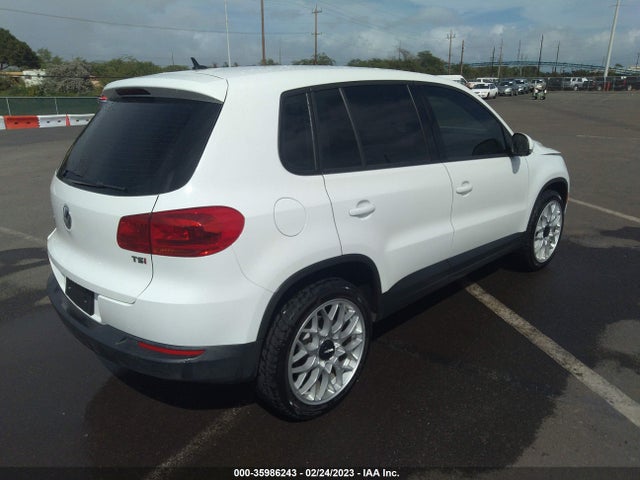WVGAV7AX6HK047068 Volkswagen TIGUAN