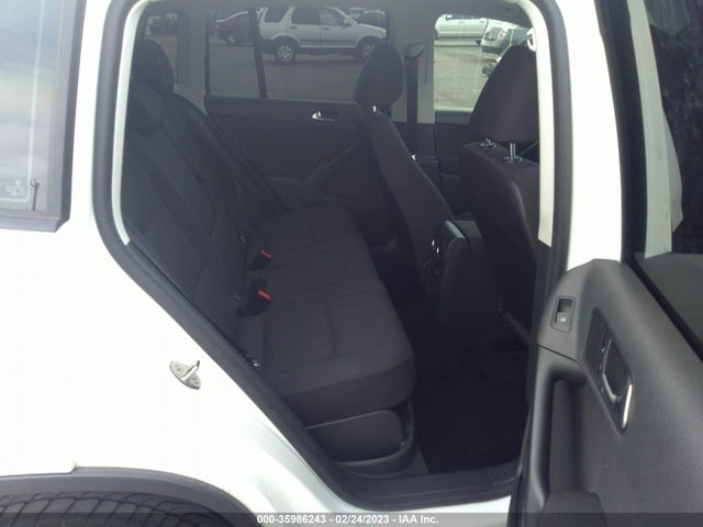 WVGAV7AX6HK047068 Volkswagen TIGUAN