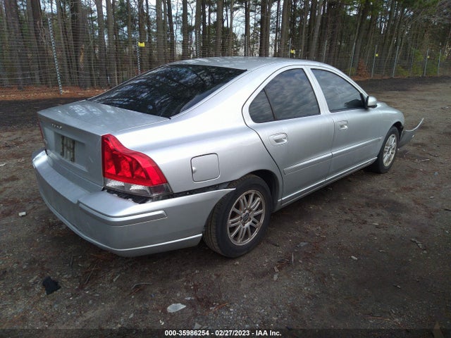 2005 VOLVO S60 VIN: YV1RS612752469242