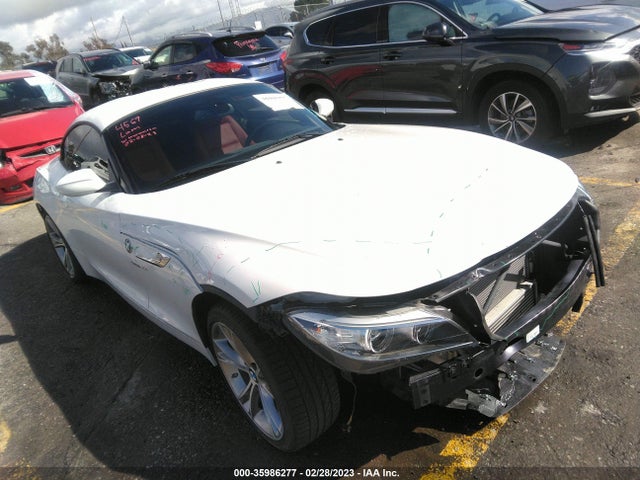 2016 BMW Z4, VIN: WBALM7C56G5B60169