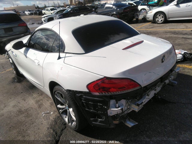 2016 BMW Z4, VIN: WBALM7C56G5B60169
