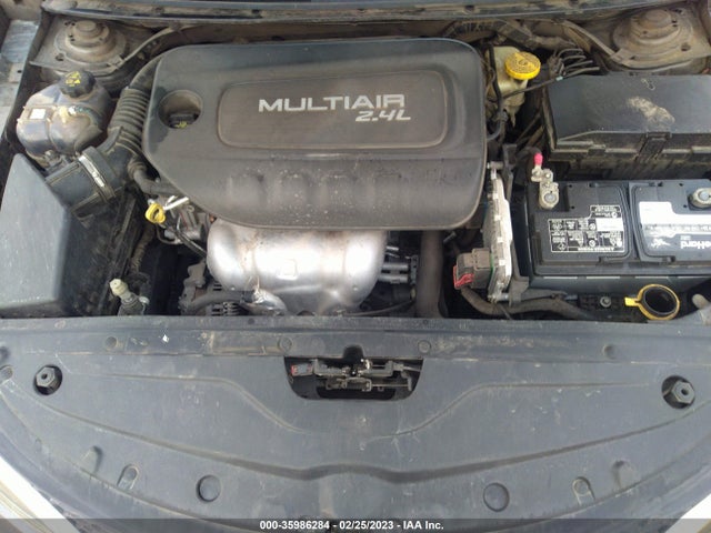 1C3CCCCB6FN584746 Chrysler 200 C
