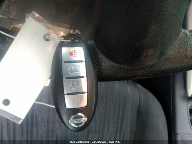 3N1AB7AP3KY431785 Nissan SENTRA SV