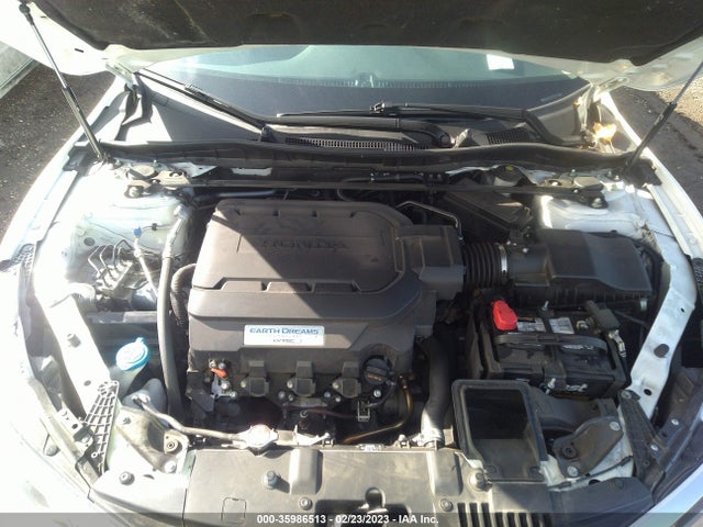 2016 Honda Accord, VIN: 1HGCR3F09GA000564