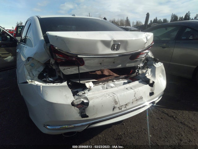 2016 Honda Accord, VIN: 1HGCR3F09GA000564