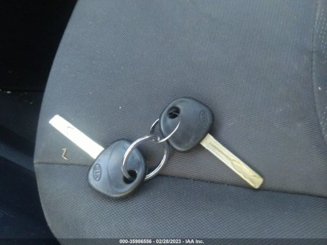 KNADM4A36E6360669 KIA RIO LX