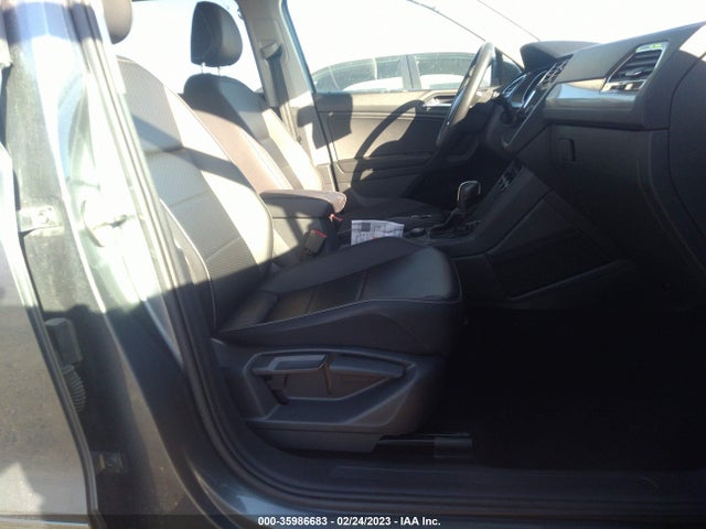 35986683 :رقم المزاد ، 3VV2B7AX4MM032607 vin ، 2021 Volkswagen Tiguan Se/se R-line Black/sel مزاد بيع