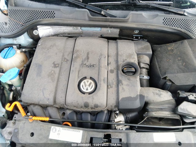 2013 VOLKSWAGEN BEETLE CONVERTIBLE 2.5L W/TECH VIN: 3VW5P7AT0DM821148