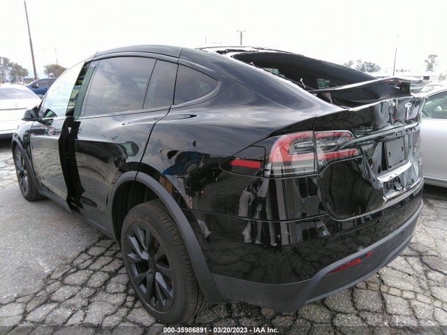 2023 Tesla Model X, VIN: 7SAXCBE67PF375915