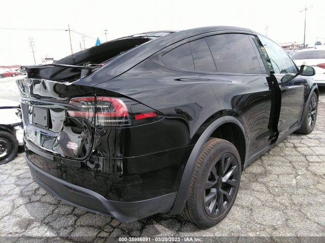 2023 Tesla Model X, VIN: 7SAXCBE67PF375915
