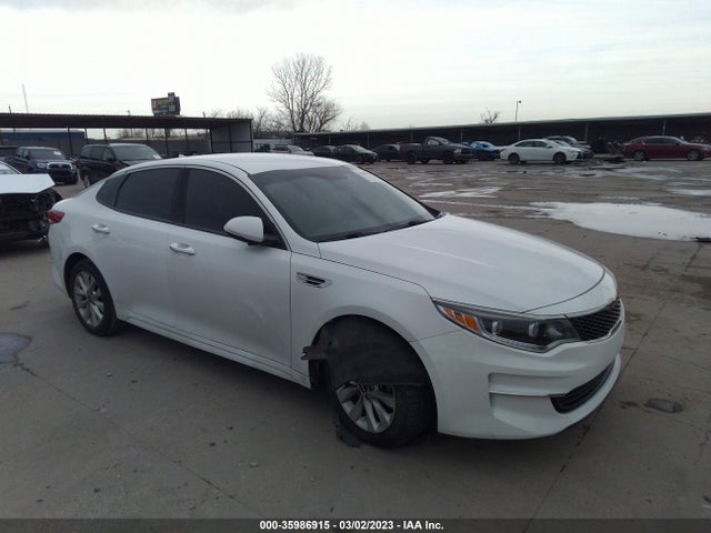 2016 Kia Optima, VIN: 5XXGU4L33GG040226