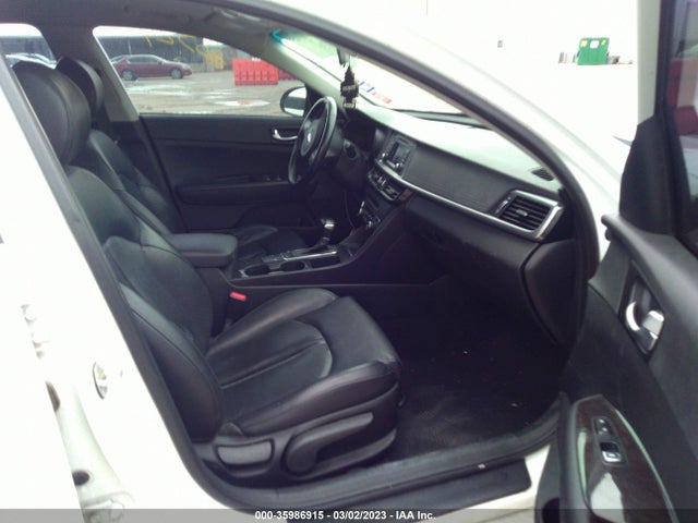 2016 Kia Optima, VIN: 5XXGU4L33GG040226