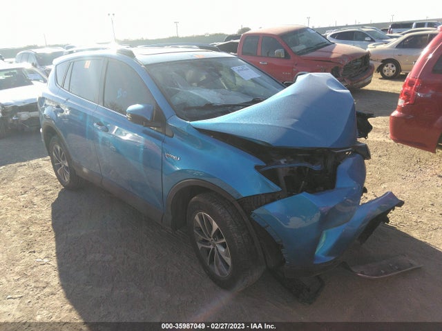 2017 Toyota RAV4, VIN: JTMRJREV3HD124409