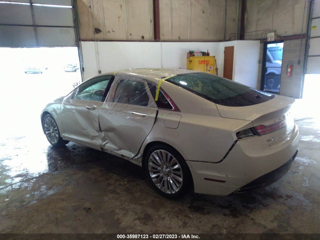 2015 Lincoln MKZ, VIN: 3LN6L2J99FR611823