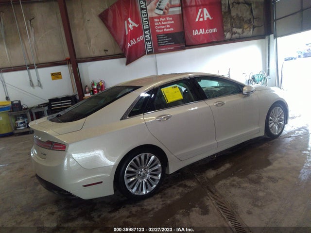 2015 Lincoln MKZ, VIN: 3LN6L2J99FR611823