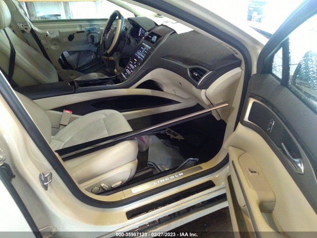 2015 Lincoln MKZ, VIN: 3LN6L2J99FR611823