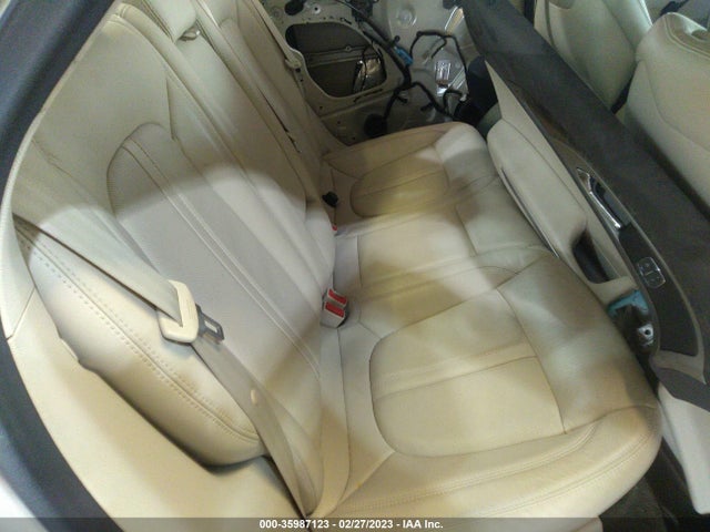 2015 Lincoln MKZ, VIN: 3LN6L2J99FR611823