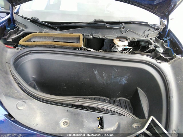 Tesla Model Y Long Range 2021 5YJYGDEEXMF061051 Image 10