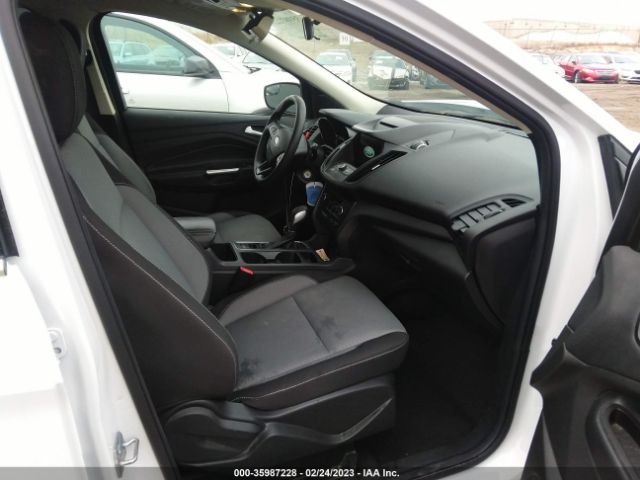 1FMCU9GD9JUB10811 Ford ESCAPE SE