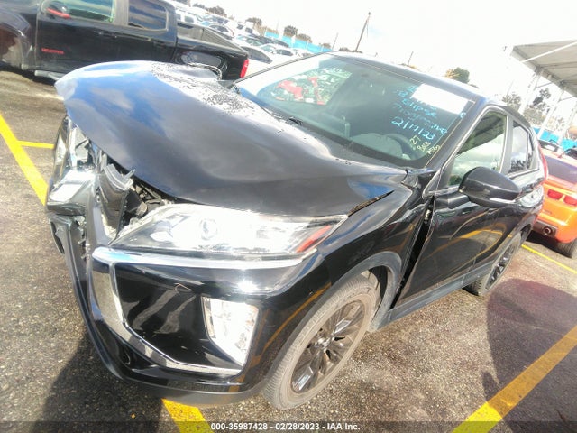 JA4AT4AA0JZ070289 Mitsubishi Eclipse Cross Le