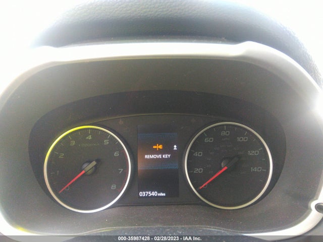 JA4AT4AA0JZ070289 Mitsubishi Eclipse Cross Le