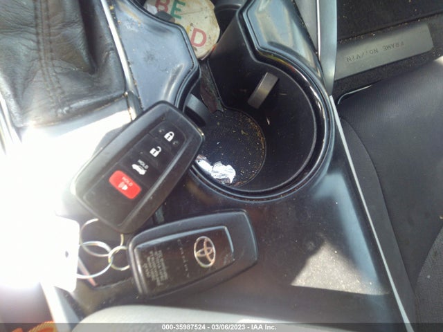 Toyota Camry 2018 JTNB11HK8J3004259 Image 3