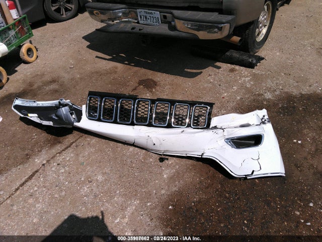 2022 Jeep Grand Cherokee, VIN: 1C4RJFBG2NC121717