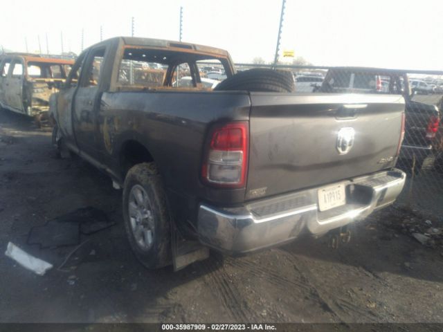 2020 RAM 2500 3C6UR5CL7LG284387 Photo 2