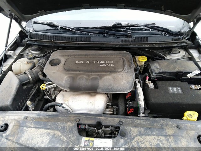 Chrysler 200 S 2015 1C3CCCBB9FN555310 Image 10