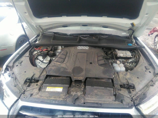 WA1LAAF7XJD037002 Audi Q7 Premium Plus