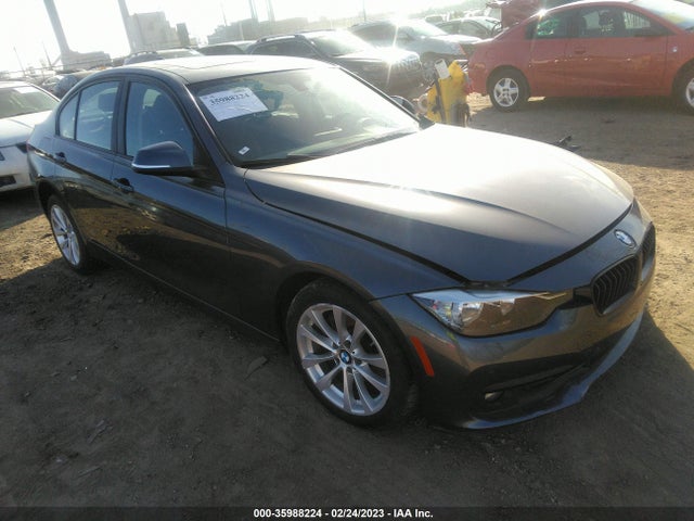 2017 WBA8E1G39HNU16716 main image