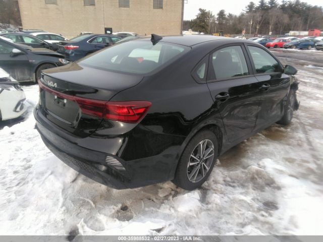 3KPF24AD7NE466990 KIA Forte Lxs