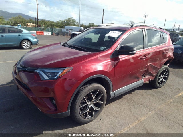 Toyota RAV4 SE 2018 JTMNFREV8JD109099 Image 2