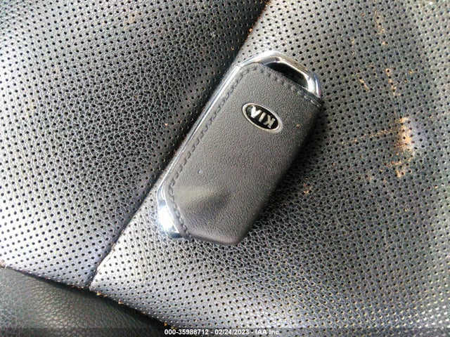 KIA Stinger Base 2018 KNAE15LAXJ6015203 Image 3