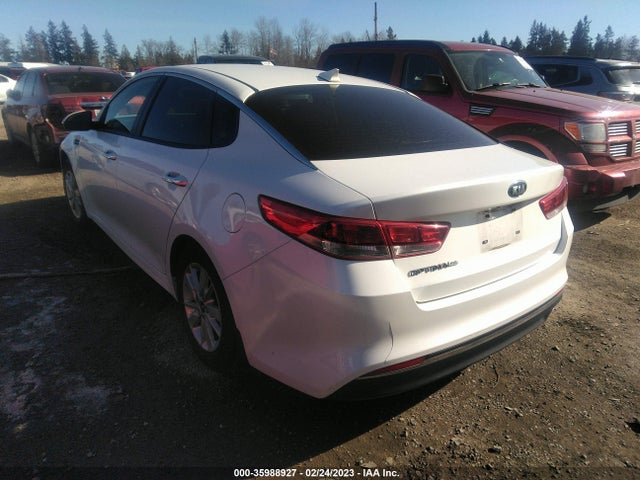 2016 Kia Optima, VIN: KNAGT4L32G5084626