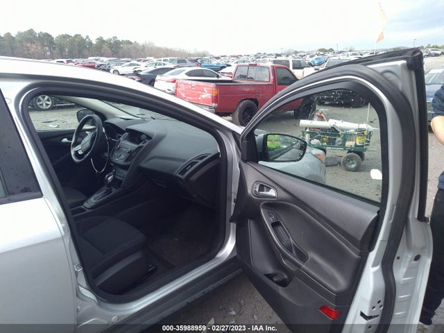 2018 Ford Focus, VIN: 1FADP3F23JL212985