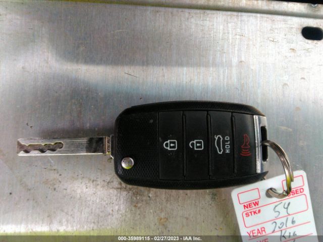 5XXGT4L36GG028736 KIA Optima Lx