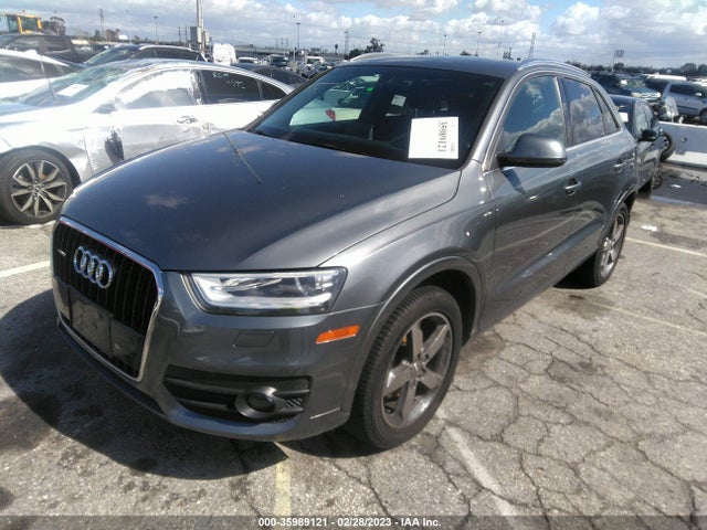 WA1EFCFS9FR014217 Audi Q3 2.0t Premium Plus