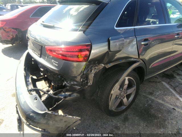 WA1EFCFS9FR014217 Audi Q3 2.0t Premium Plus