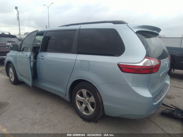 Toyota SIENNA LE 2017 5TDKZ3DC4HS784423 Image 3