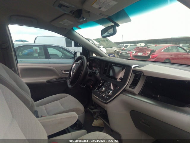 Toyota SIENNA LE 2017 5TDKZ3DC4HS784423 Image 5
