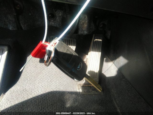 5XYPG4A38HG288463 KIA SORENTO LX