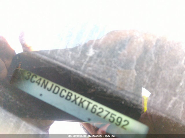 3C4NJDCBXKT627592 Jeep Compass Limited