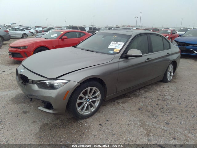 BMW 3 Series 320i 2017 WBA8E1G32HNU18520 Image 2
